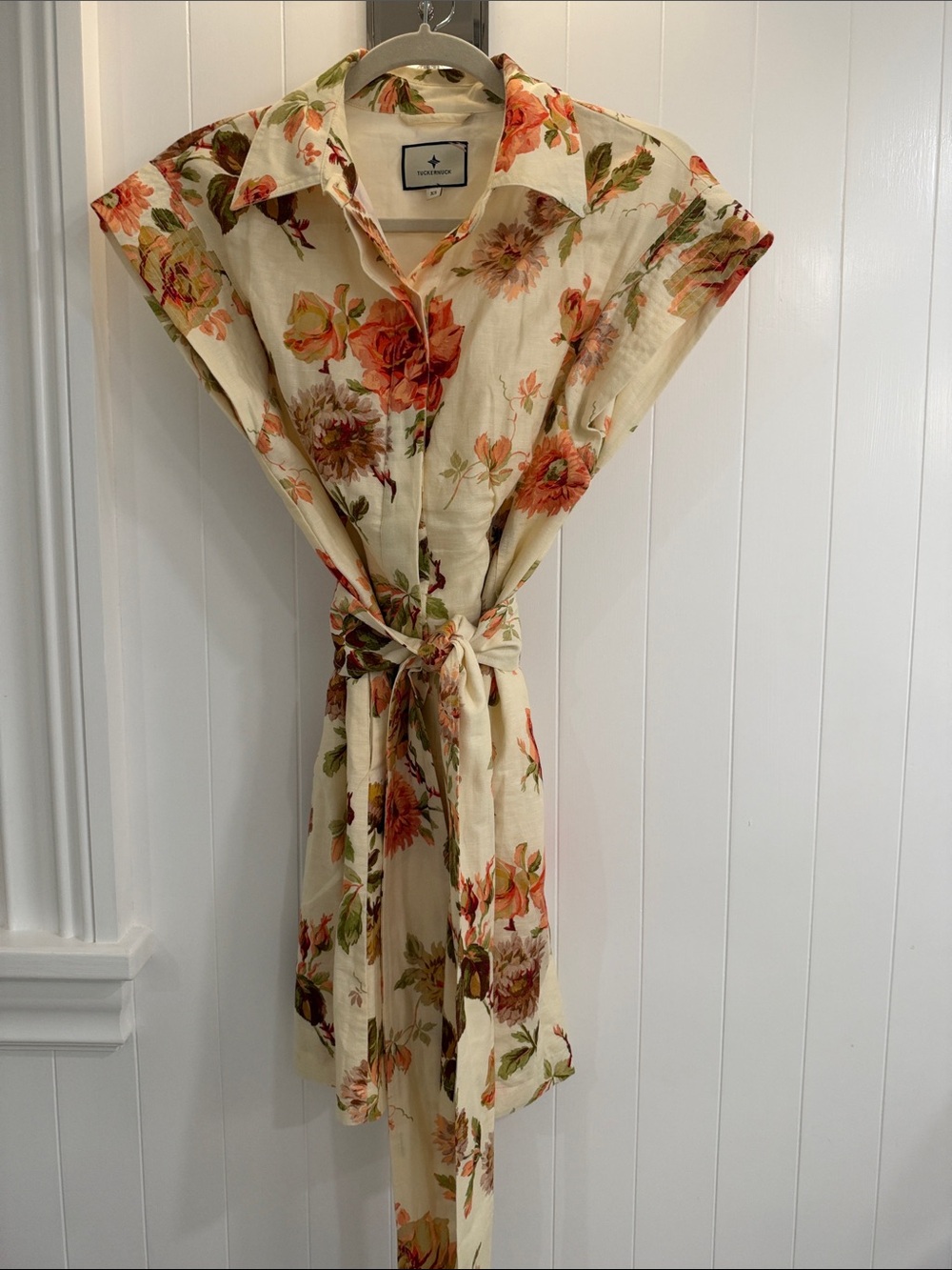 Tuckernuck Cream Floral Button-Front Tunic with Peach and Green Blooms